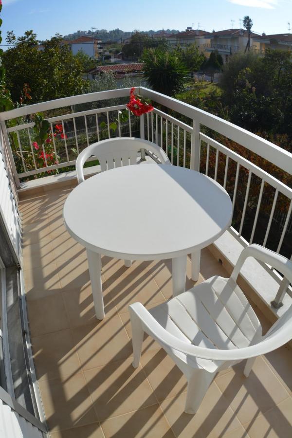 Thalia Rooms Neos Marmaras Exterior foto